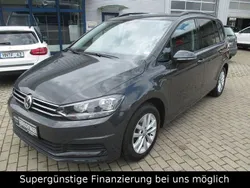 Grau Gebraucht 2019 VW Touran Comfortline Van / Kleinbus | 20.990 € (Guter Preis)