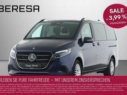 Sodalithblau Gebraucht 2024 Mercedes V250 Style Van / Kleinbus | 65.980 € (Guter Preis)