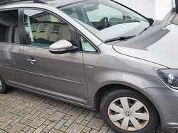 Grau Gebraucht 2010 VW Touran Comfortline Van / Kleinbus | 4.000 € (Fairer Preis)
