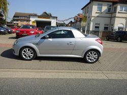 Grau Gebraucht 2005 Opel Tigra Cabrio | 3.500 €