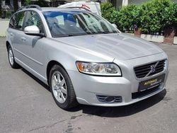 Silber Gebraucht 2010 Volvo V50 Momentum Kombi | 8.490 € (Teuer)