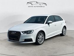 Weiß Gebraucht 2020 Audi A3 Sportback e-tron Sport Limousine | 17.950 € (Guter Preis)
