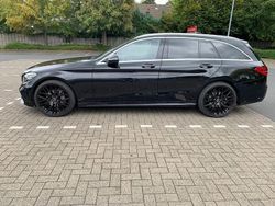 Schwarz Gebraucht 2020 Mercedes C200 AMG Kombi | 27.800 € (Fairer Preis)