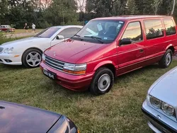 Rot Gebraucht 1994 Plymouth Voyager Van / Kleinbus | 6.900 €