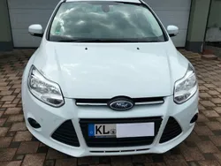 Weiß Gebraucht 2013 Ford Focus Trend Limousine | 9.250 € (Teuer)