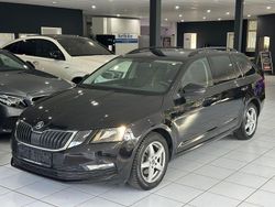 Schwarz Gebraucht 2018 Skoda Octavia Ambition Kombi | 11.990 € (Guter Preis)