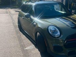 Grün Gebraucht 2018 Mini Cooper Kleinwagen | 18.999 €