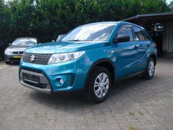 Blau Gebraucht 2016 Suzuki Vitara Club SUV | 10.450 € (Guter Preis)