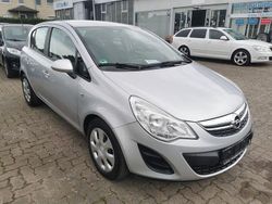 Silber Gebraucht 2012 Opel Corsa Edition Limousine | 5.500 € (Etwas zu teuer)