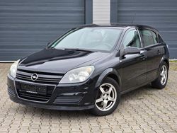 Schwarz Gebraucht 2005 Opel Astra Limousine | 700 € (Guter Preis)