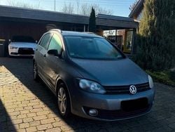 Grau Gebraucht 2012 VW Golf VII Match Kleinwagen | 5.800 € (Superpreis)
