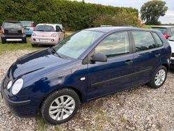 Blau Gebraucht 2004 VW Polo Limousine | 1.750 €