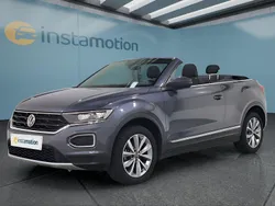 Grau Gebraucht 2021 VW T-Roc Cabriolet Cabrio | 22.349 € (Etwas zu teuer)