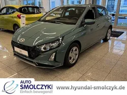 Grün Neu 2025 Hyundai i20 Select Limousine | 19.990 € (Guter Preis)