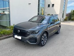 Grau Gebraucht 2022 VW Touareg R-line SUV | 42.390 € (Guter Preis)