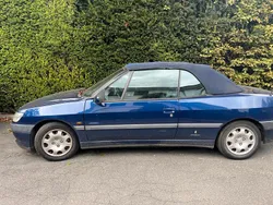 Blau Gebraucht 1999 Peugeot 306 Cabriolet Cabrio | 500 € (Fairer Preis)