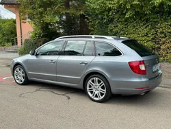Grau Gebraucht 2010 Skoda Superb Kombi | 4.800 € (Etwas zu teuer)
