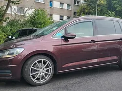 Rot Gebraucht 2018 VW Touran Van / Kleinbus | 17.600 € (Guter Preis)