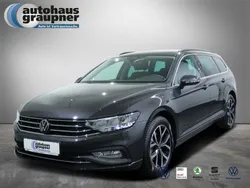 Grau Gebraucht 2023 VW Passat Business Kombi | 30.977 € (Guter Preis)