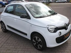 Weiß Gebraucht 2017 Renault Twingo LIMITED Kleinwagen | 7.400 € (Guter Preis)