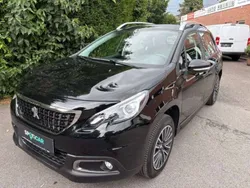 Dunkel schwarz metallic Gebraucht 2019 Peugeot 2008 Active SUV | 9.999 € (Fairer Preis)