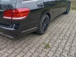 Schwarz Gebraucht 2013 Mercedes E220 Kombi | 10.000 € (Fairer Preis)