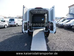 Weiß Gebraucht 2019 Ford F350 Limousine | 29.900 €