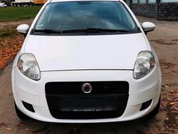 Weiß Gebraucht 2009 Fiat Grande Punto Kleinwagen | 2.000 € (Fairer Preis)