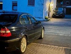 Blau Gebraucht 2004 BMW 330 Limousine | 5.800 €