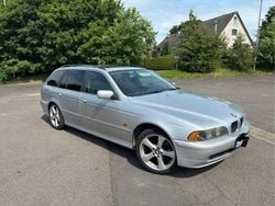 Silber Gebraucht 2001 BMW 525 Sport Line Kombi | 2.500 € (Superpreis)