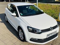 Weiß Gebraucht 2015 VW Polo Trendline Kleinwagen | 5.300 € (Fairer Preis)