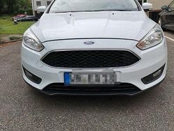 Weiß Gebraucht 2016 Ford Focus Business Edition Kombi | 5.100 € (Fairer Preis)