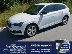 Weiß metallic Gebraucht 2019 Skoda Scala Style Kleinwagen | 24.290 €