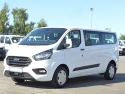 Frostweiß Gebraucht 2023 Ford Transit Custom Kombi | 28.990 €