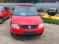 Rot Gebraucht 2004 VW Touran Van / Kleinbus | 1.850 € (Fairer Preis)