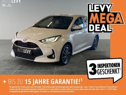 Platinweiss metallic Gebraucht 2022 Toyota Yaris Hybrid Basis Kleinwagen | 18.890 € (Fairer Preis)