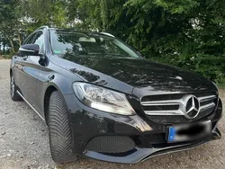 Schwarz Gebraucht 2015 Mercedes C180 Kombi | 14.000 € (Fairer Preis)
