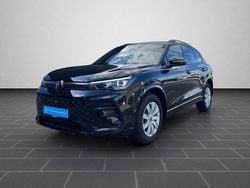 Deep black perleffekt (metallic) Gebraucht 2025 VW Tiguan R-line SUV | 41.980 € (Guter Preis)