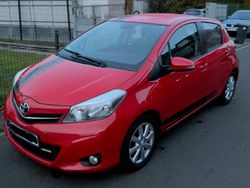 Rot Gebraucht 2013 Toyota Yaris Life Kleinwagen | 8.500 €