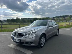 Silber Gebraucht 2006 Mercedes E200 Limousine | 4.950 € (Fairer Preis)