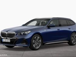 Blau Gebraucht 2024 BMW 520 Comfort Edition Kombi | 52.990 € (Fairer Preis)