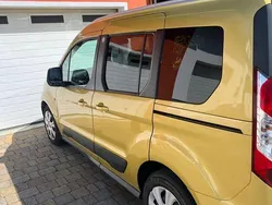 Gold Gebraucht 2014 Ford Tourneo Connect Ambiente Van / Kleinbus | 9.500 € (Etwas zu teuer)