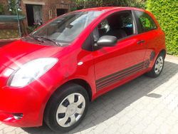 Rot Gebraucht 2008 Toyota Yaris Kleinwagen | 2.990 € (Fairer Preis)