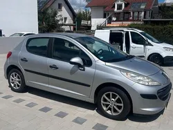 Silber Gebraucht 2007 Peugeot 207 Kleinwagen | 2.200 € (Fairer Preis)