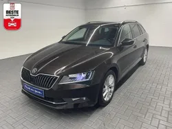 Braun (magneticbraunmet.) Gebraucht 2017 Skoda Superb Style Kombi | 21.480 € (Teuer)