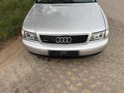 Silber Gebraucht 1994 Audi A8 Limousine | 5.999 €