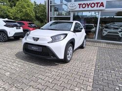 Weiß Neu 2025 Toyota Aygo X Business Edition SUV | 17.990 €