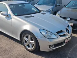 Silber Gebraucht 2010 Mercedes SLK300 Cabrio | 8.990 €