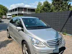Silber Gebraucht 2007 Mercedes B200 Van / Kleinbus | 7.950 € (Etwas zu teuer)