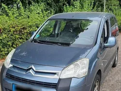 Grau Gebraucht 2009 Citroën Berlingo Van / Kleinbus | 6.999 € (Teuer)